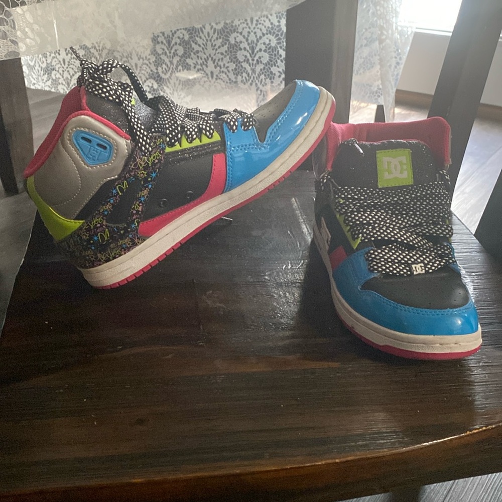 Like new, dc shoes
